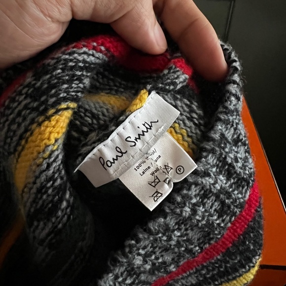 Gently used Paul Smith Stripe Beanie - Picture 3 of 4